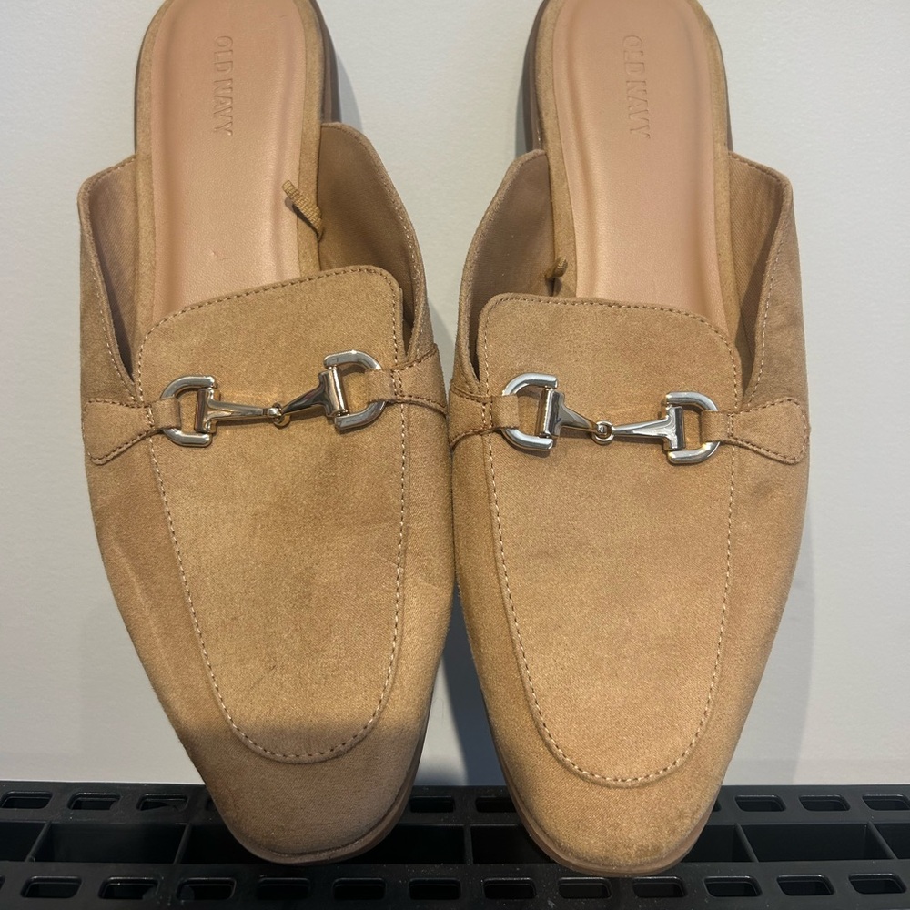 NEVER WORN OLD NAVY SLIDE / ESPADRILLE